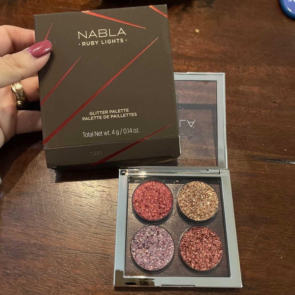 Nabla glitter palette